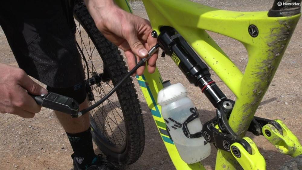 setting mountain bike suspension